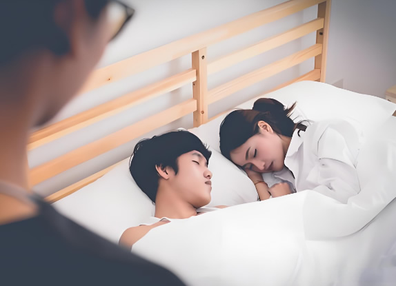 渣男装单身忽悠小三原配发现后应该怎么处理