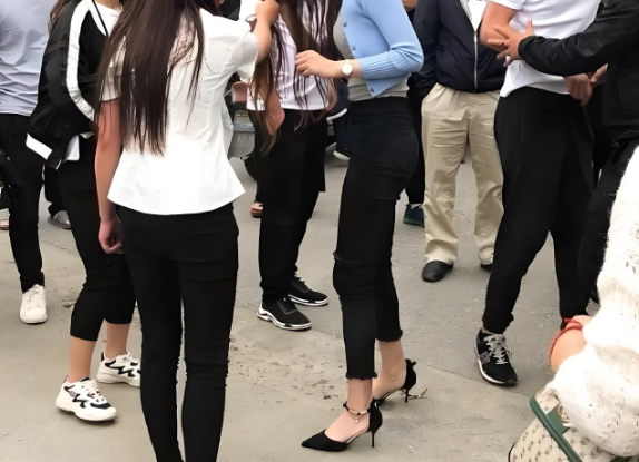 有什么办法可以让男人主动离婚拆散他和小三