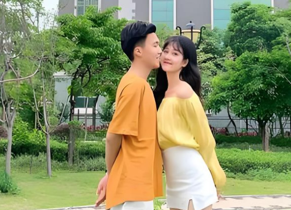 中年男士的婚外出轨现象如同一道刺目的裂痕