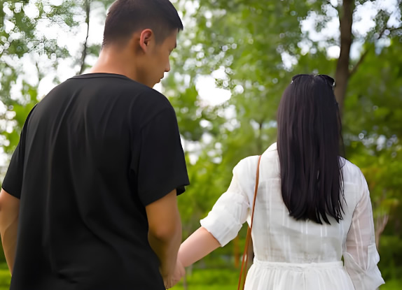 老公出轨小三还在脑疯期聪明的妻子这样解决